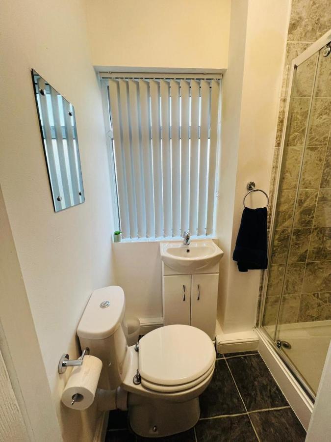 Luxury Double & Single Rooms With En-Suite Private Bathroom In City Centre Stoke On Trent Extérieur photo