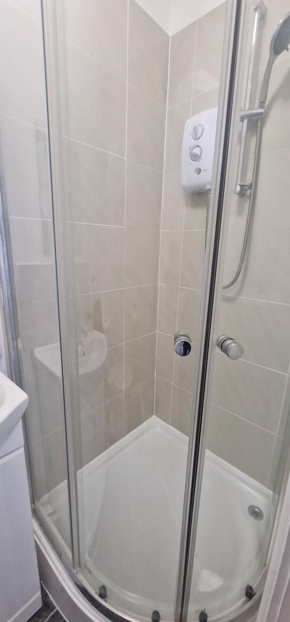 Luxury Double & Single Rooms With En-Suite Private Bathroom In City Centre Stoke On Trent Extérieur photo